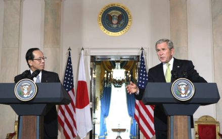 2007年与布什召开记者会
