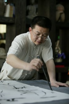 国画家曾来德