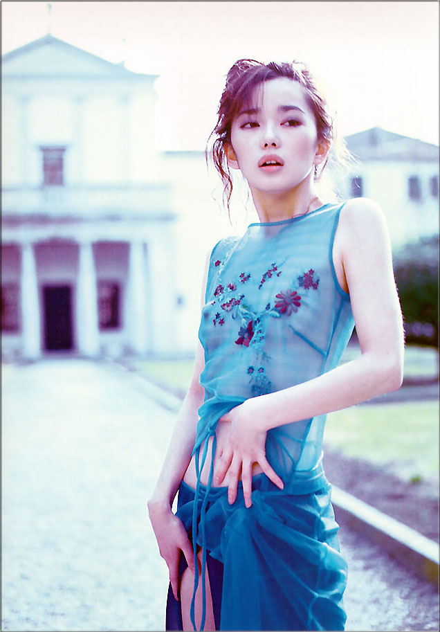 叶月里绪奈的图片