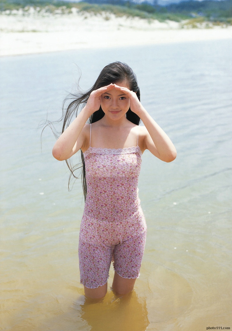 冈本奈月的图片