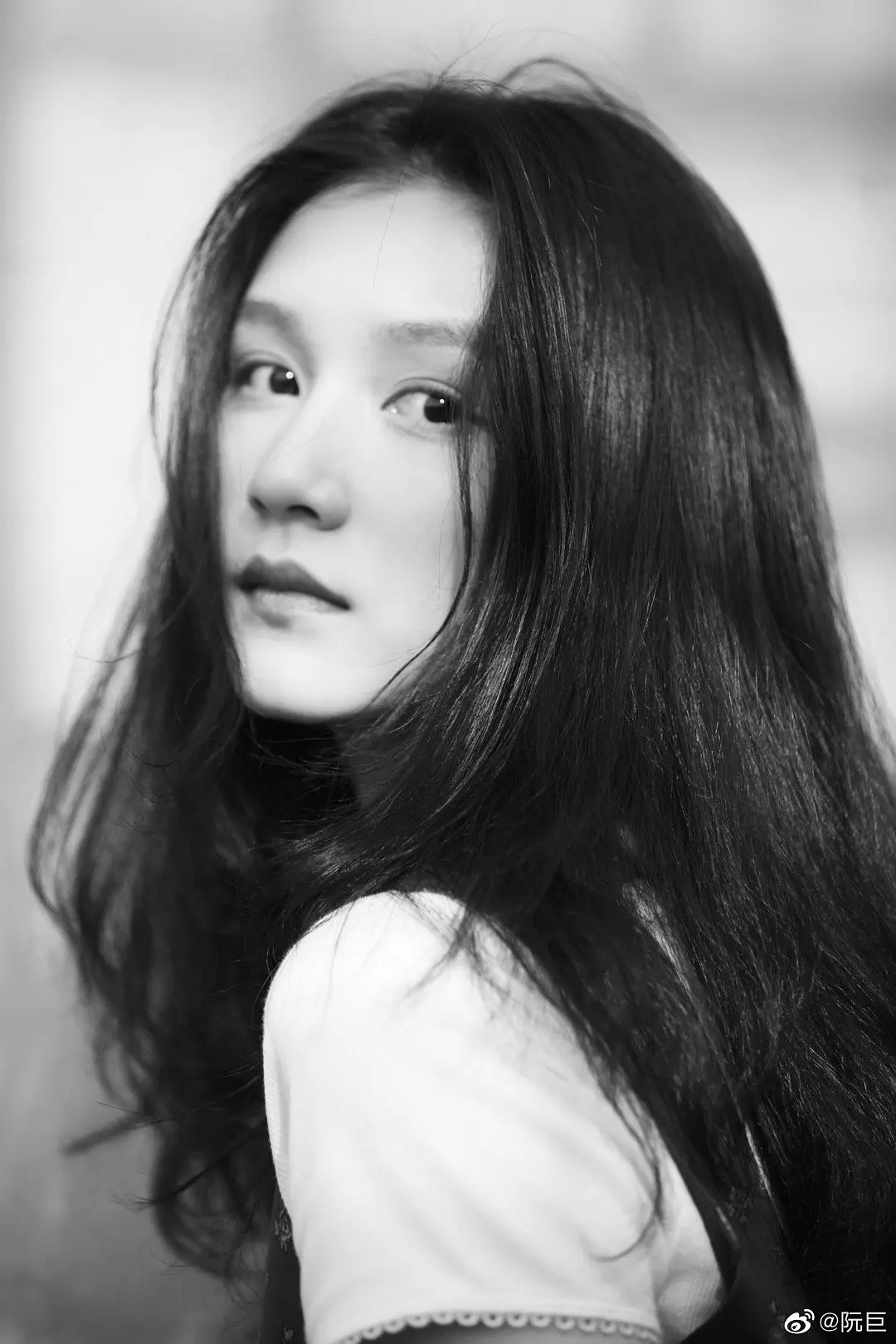 阮巨的图片