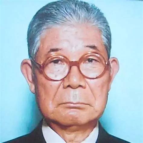 左右田一平的图片