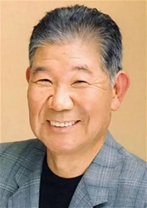 左右田一平的图片
